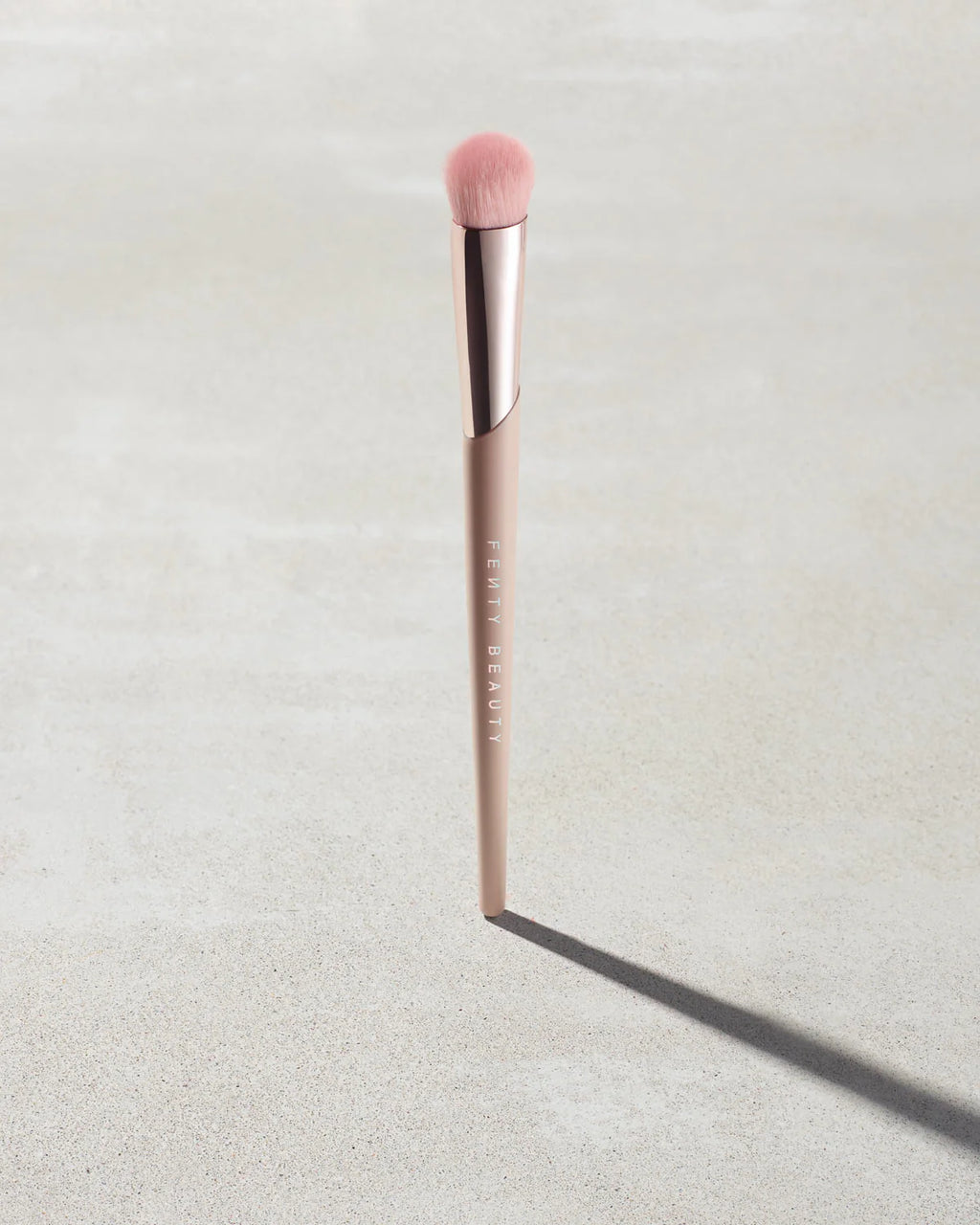 Fenty Precision Concealer Pinsel - 180