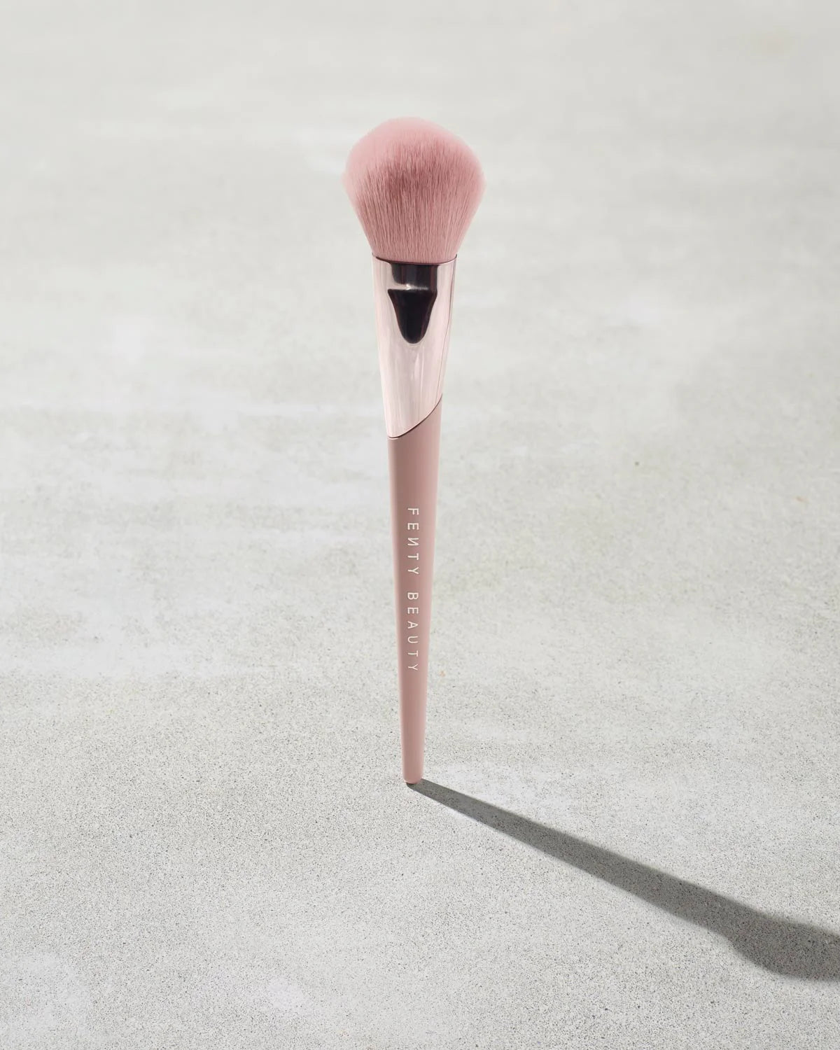 Fenty Beauty Sculpting Bronzer Brush 195