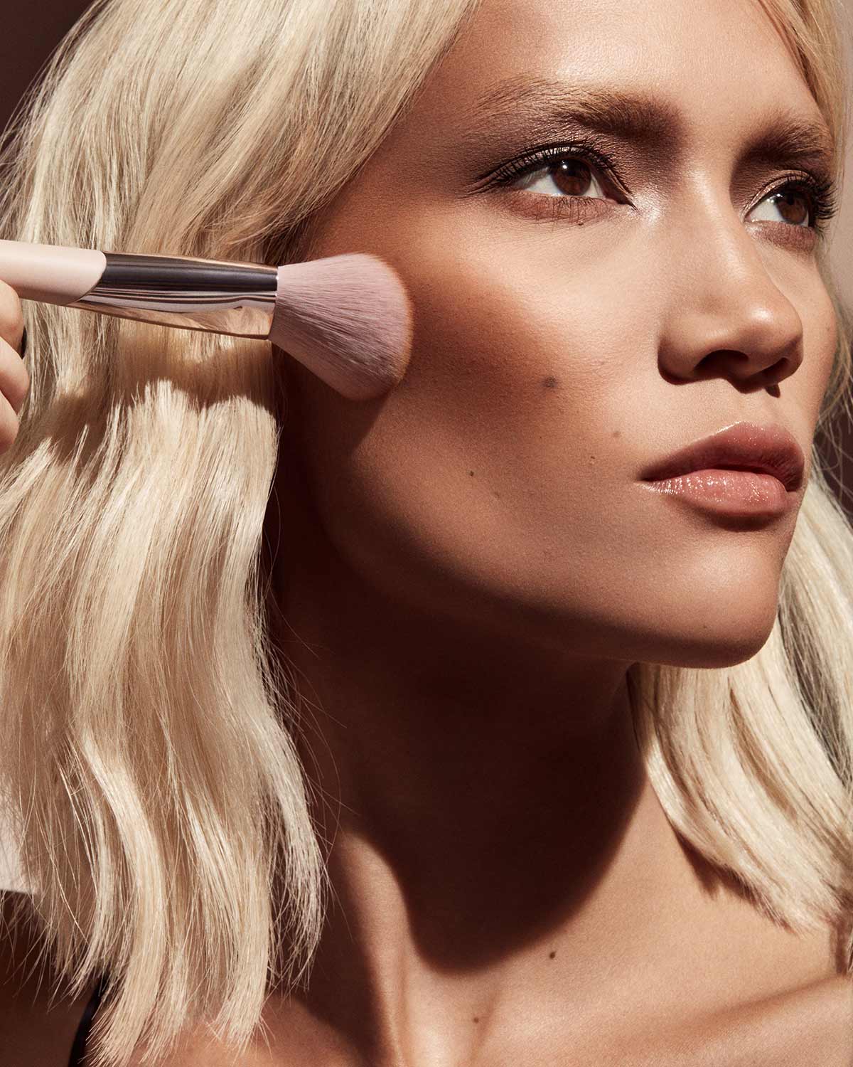 Fenty Beauty Sculpting Bronzer Brush 195
