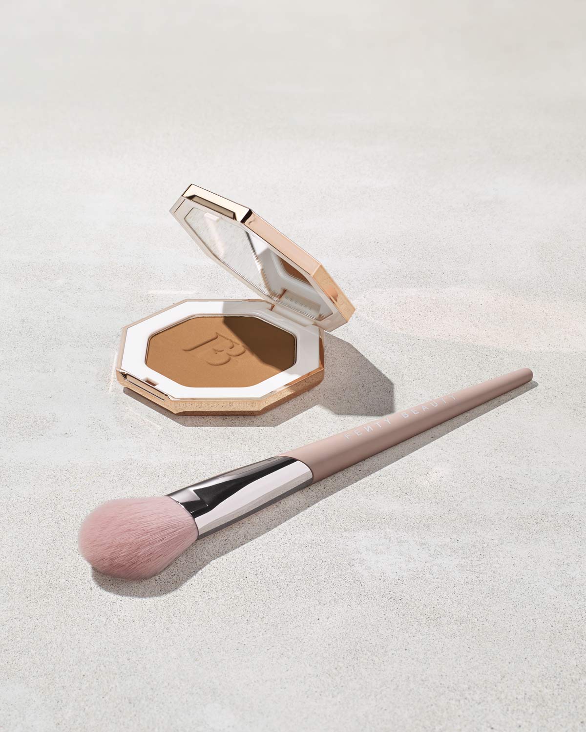 Fenty Beauty Sculpting Bronzer Brush 195
