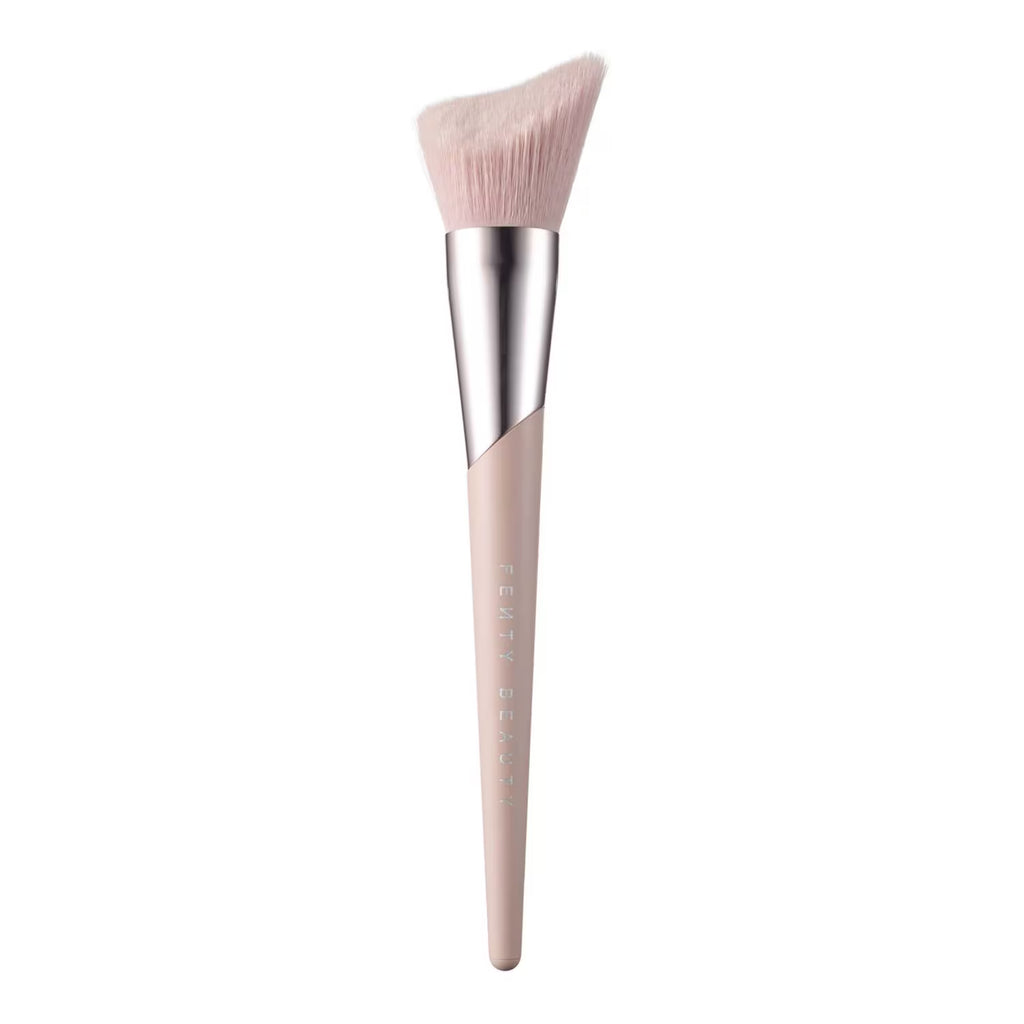 Fenty Beauty Cheek-Hugging Bronzer Brush 190