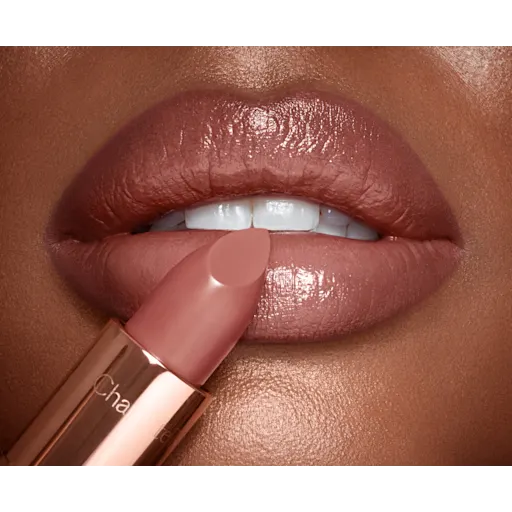 Charlotte Tilbury K.I.S.S.I.N.G