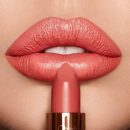 Charlotte Tilbury K.I.S.S.I.N.G