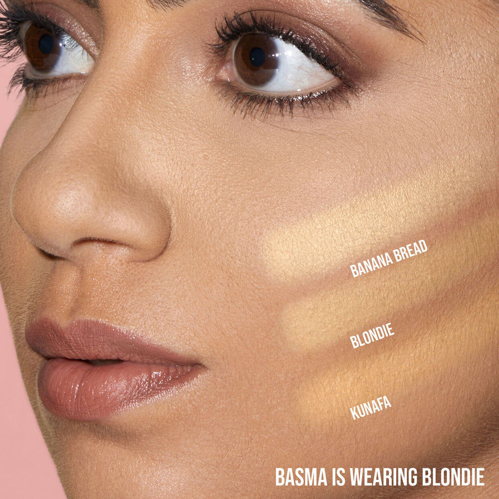 HudaBeauty Easy Bake and Snatch Pressed Talc-Free Brightening and Setting Powder