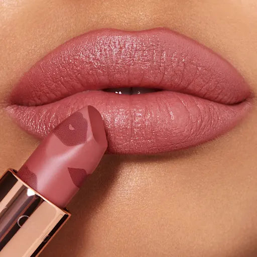 Charlotte Tilbury K.I.S.S.I.N.G