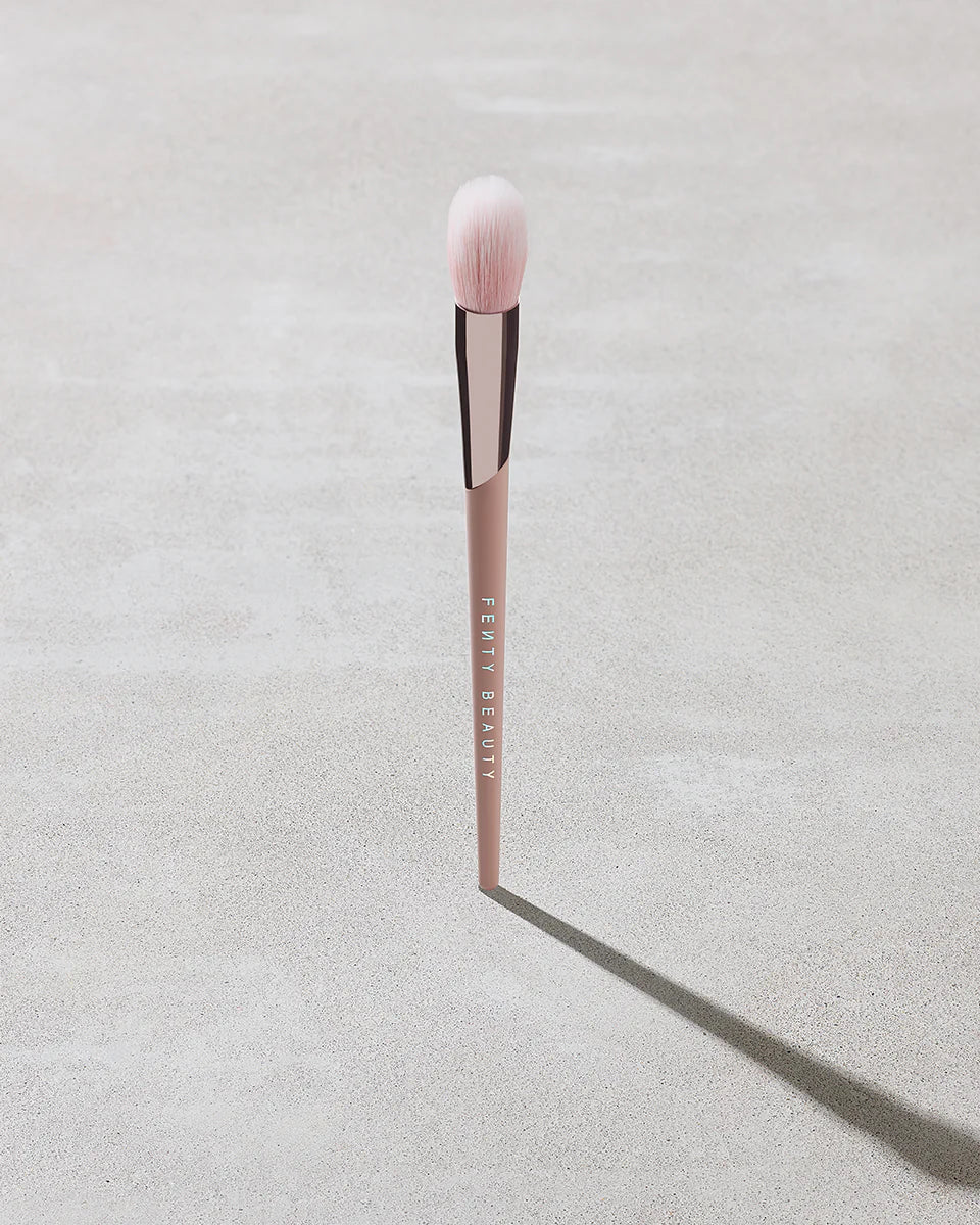Fenty Beauty Precision Highlighter Brush 135