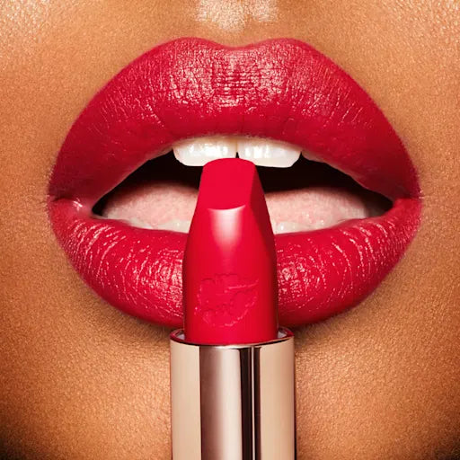 Charlotte Tilbury HOT LIPS 2 PATSY RED