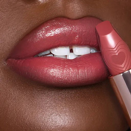 Charlotte Tilbury K.I.S.S.I.N.G