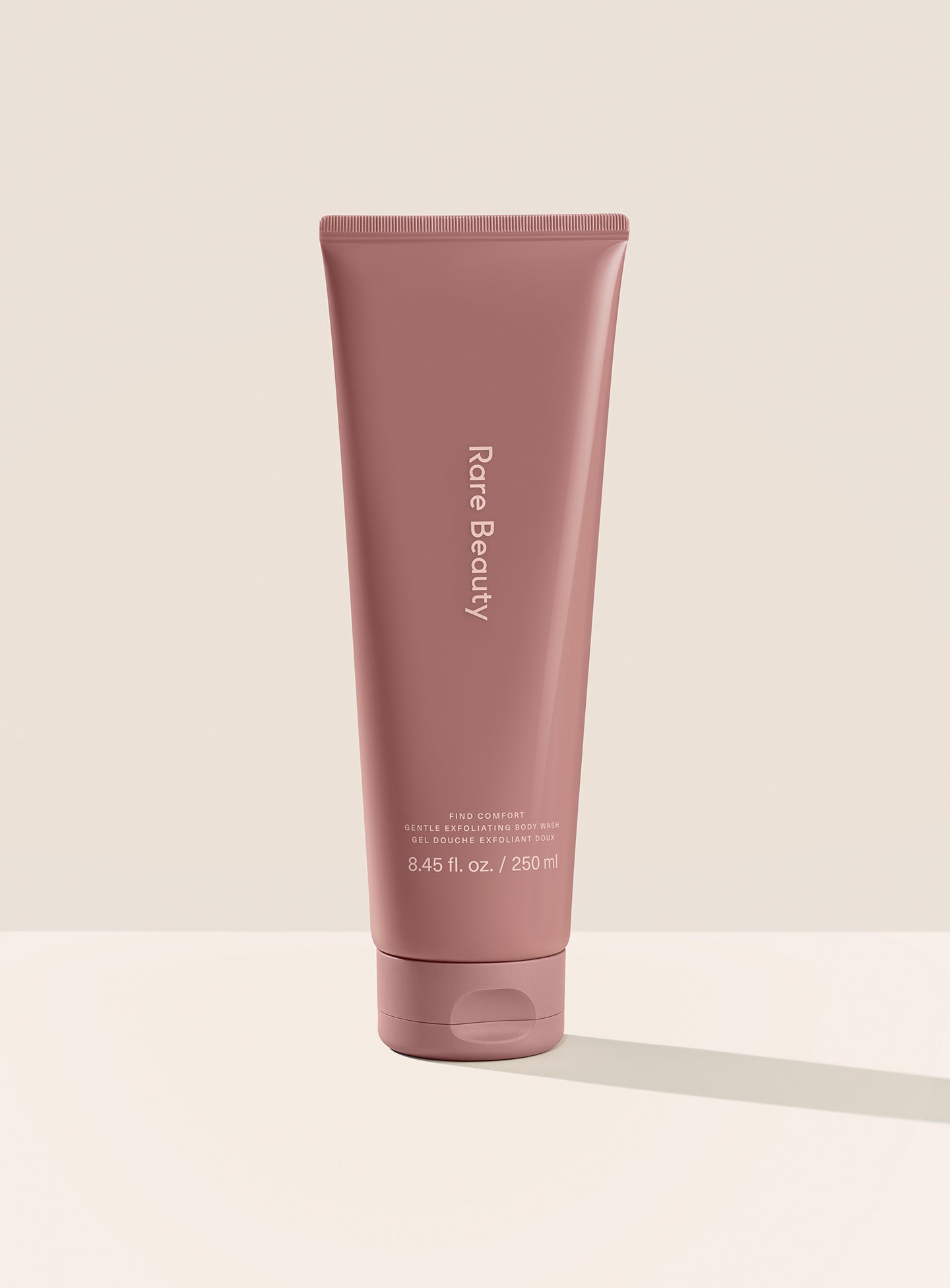 Rare Beauty Find Comfort nježni Piling za Tuširanje - Nylaglow - BiH