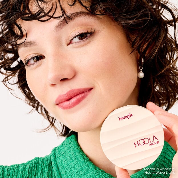 Benefit Cosmetics Hoola Wave Cream Bronzer Balm