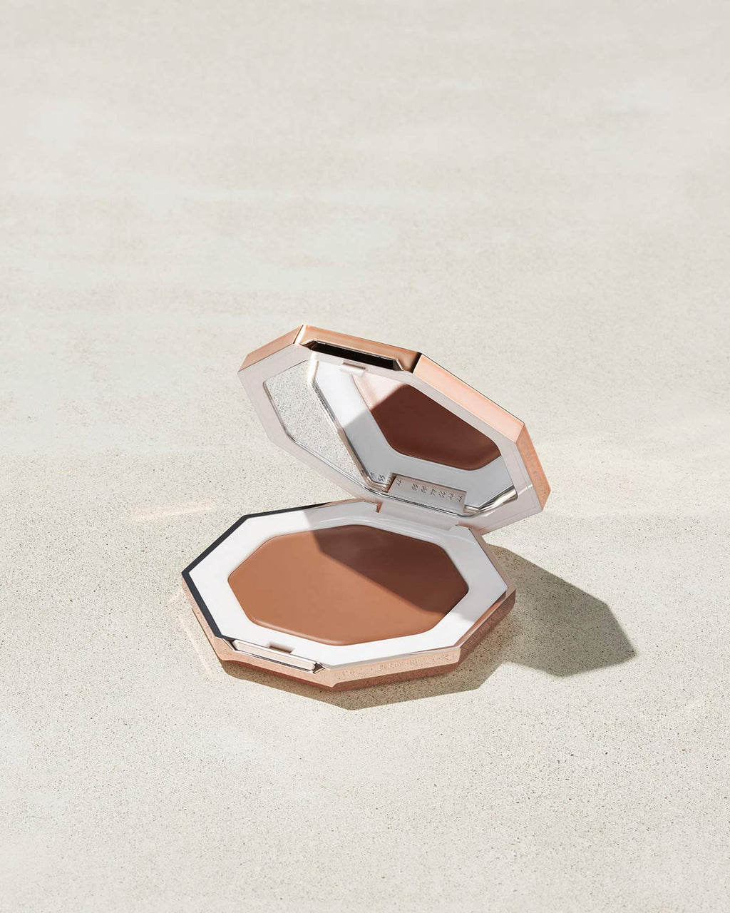 Fenty Beauty Cheeks Out Freestyle Cream Bronzer