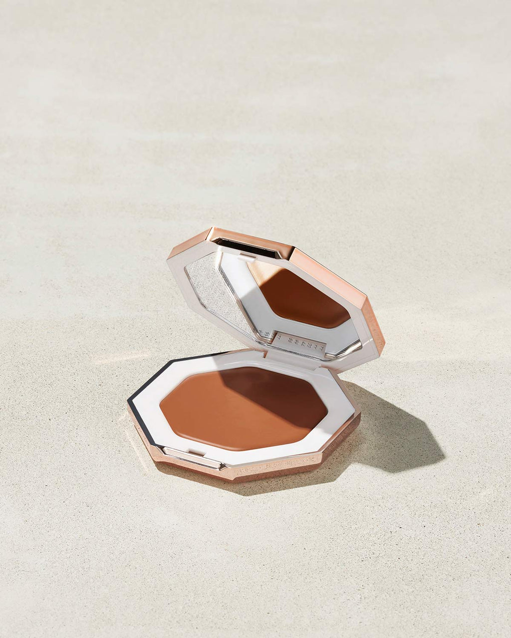 Fenty Beauty Cheeks Out Freestyle Cream Bronzer