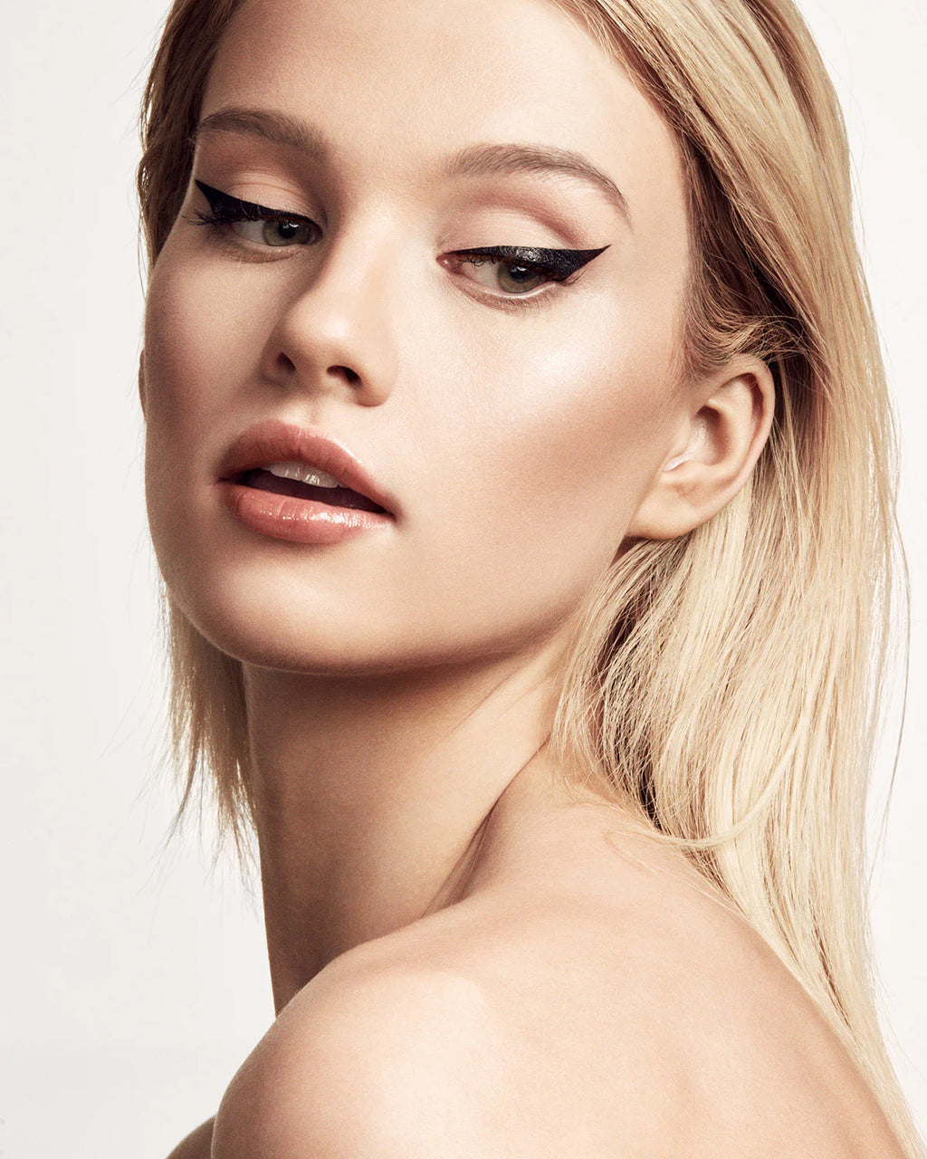 Fenty Beauty Flyliner Longwear Liquid Eyeliner