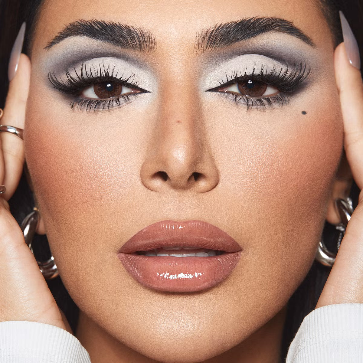 HudaBeauty Creamy Obsessions Eyeshadow Palette