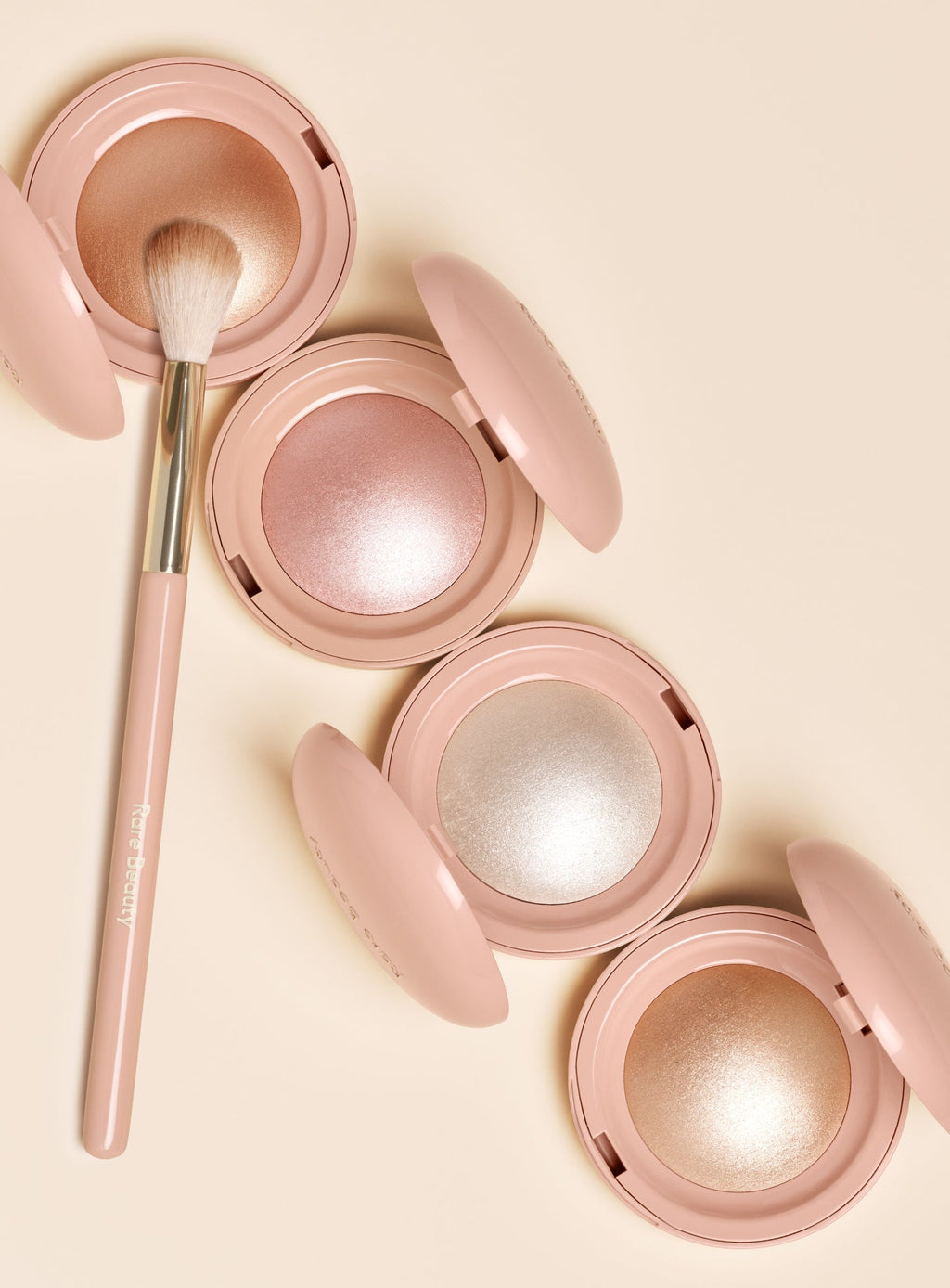 Rare Beauty Positive Light Precision Highlighter Brush